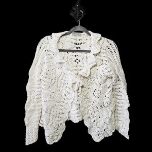 Vintage Crochet Floral Cardigan Size M White Ruffle Premiere Collection